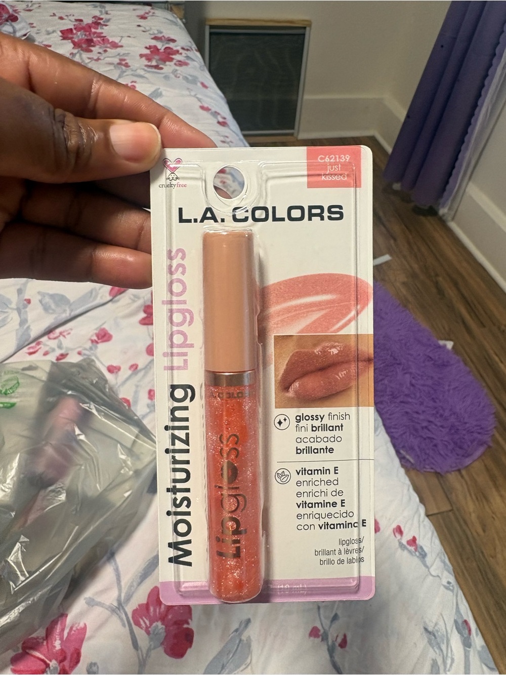 L.A. Colors Lipgloss in Peachy Sparkle